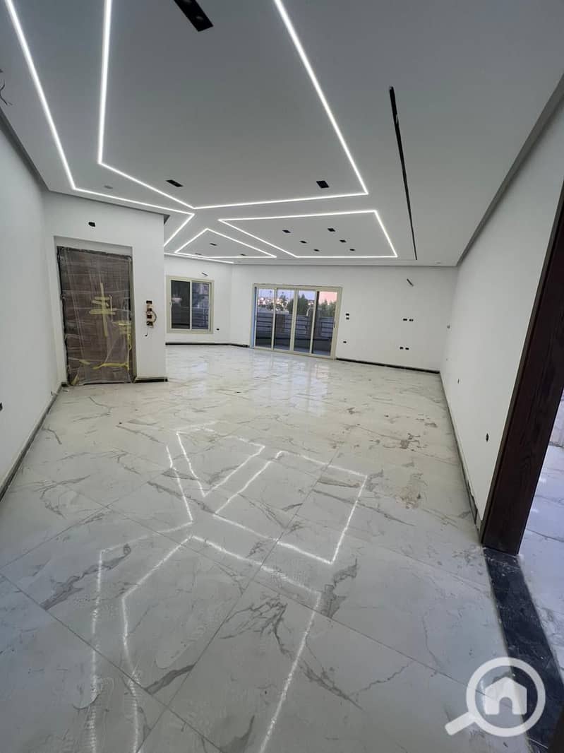 3 12ea10be-7d46-448f-929a-3bd7ecfa32f8. jpeg