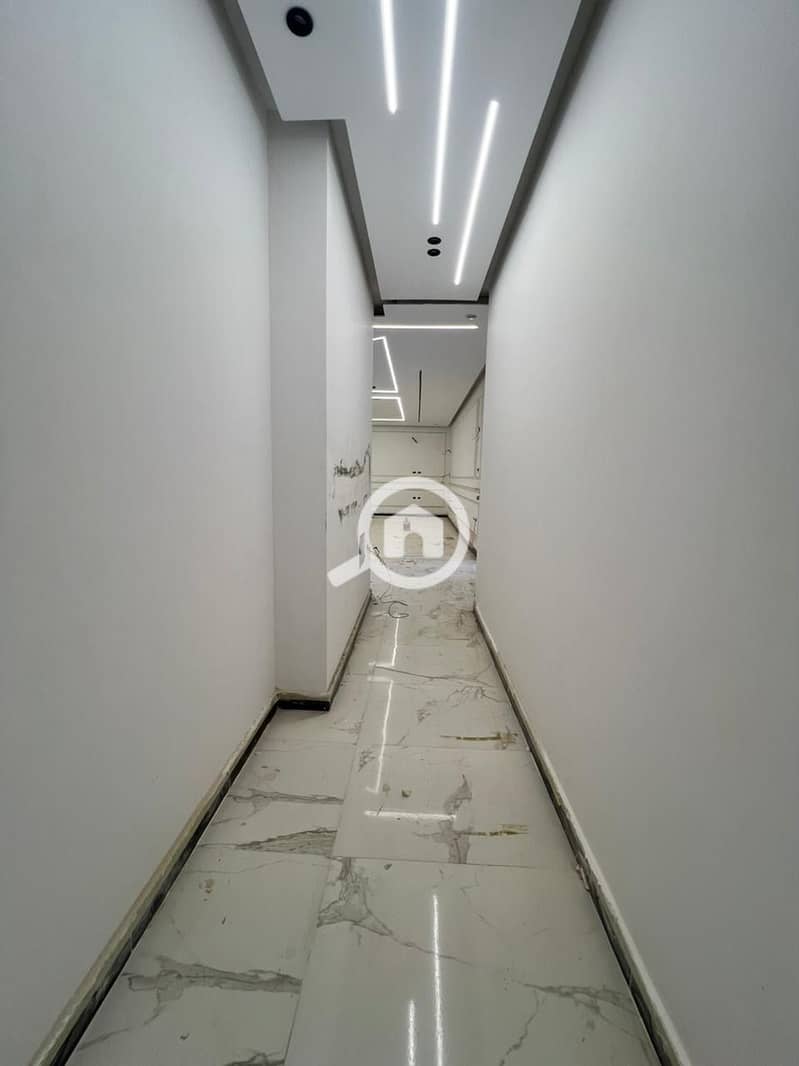 4 eb85d40d-4f27-4404-8fb5-61329504dc1a. jpeg