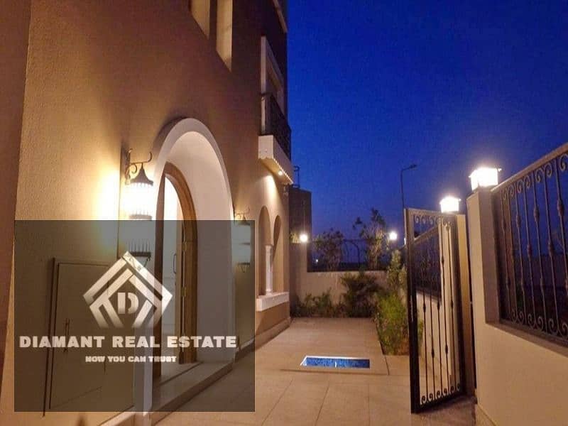 11 8f0e15dc-3cb7-4971-af32-8d546013f5c8. jpg