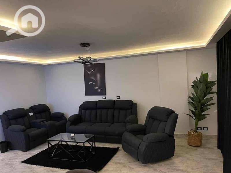 f51981fc-5e06-406e-adfe-d9458f661cb5. jpg