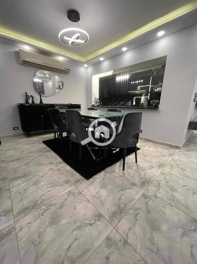 4 4d306ac0-f1aa-4c3c-8766-a4258d1d30a3. jpg