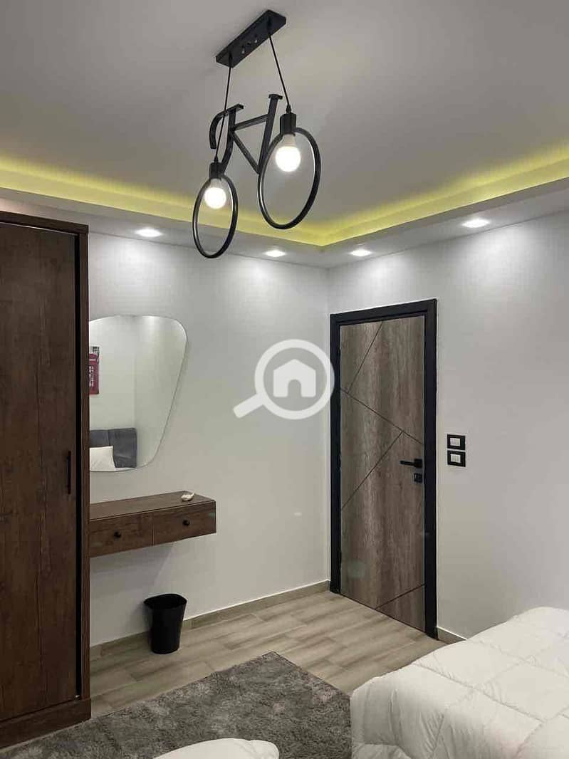 9 6e45204d-d0e1-4ff1-a3bc-106f73d8c723. jpg