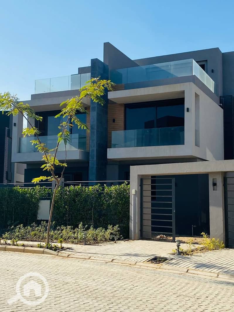 9 6019260742970228433_121. jpg