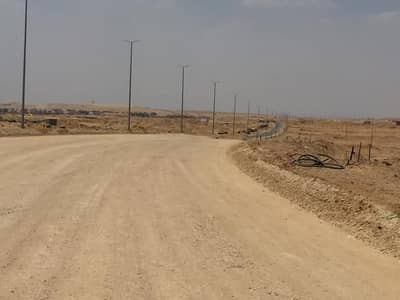 Residential Land for Sale in New Cairo, Cairo - للبيع بالحي التاني وجهه بحري خطوات من شارع النوادي