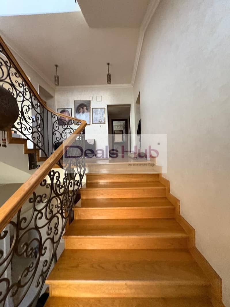 12 230572b2-b1eb-4d7a-a441-df03dc482c5e. jpg