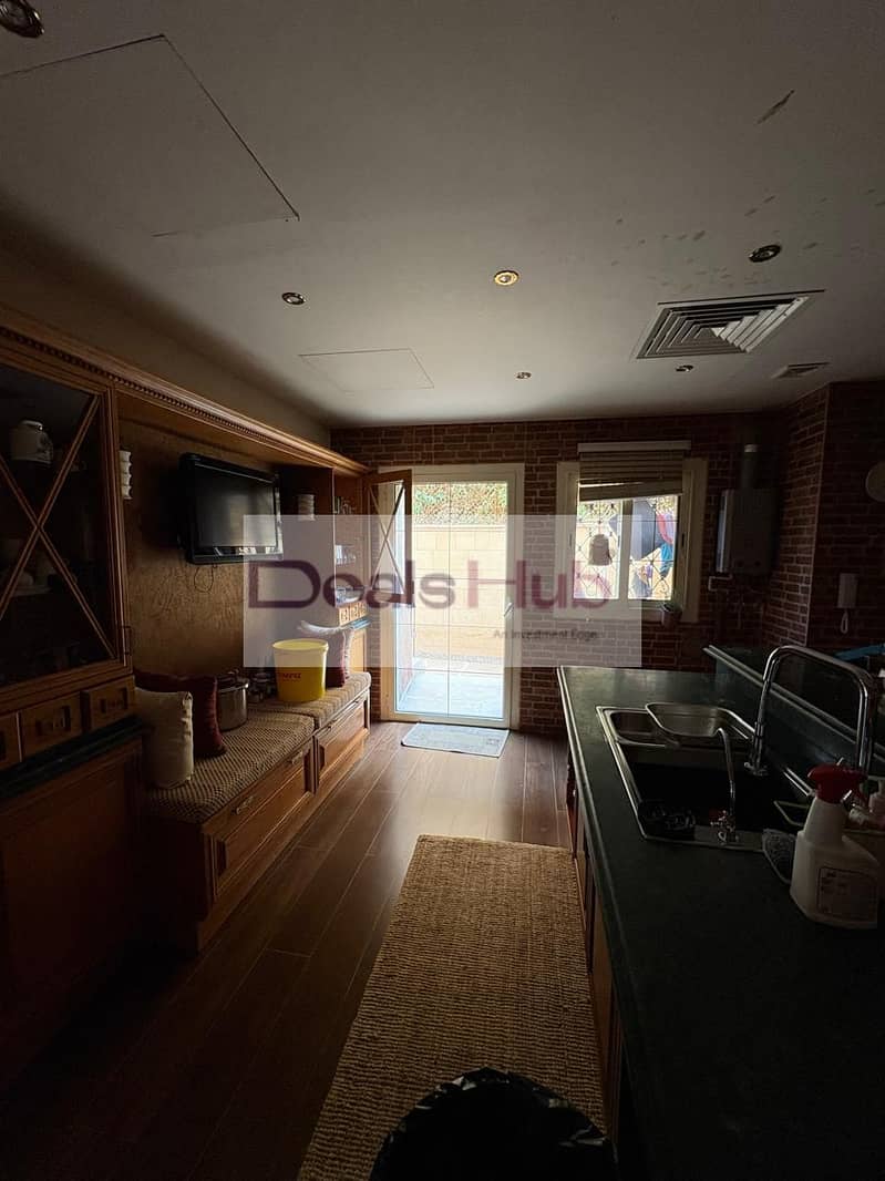 17 96e43353-b365-4df3-8144-81dc43c48e22. jpg