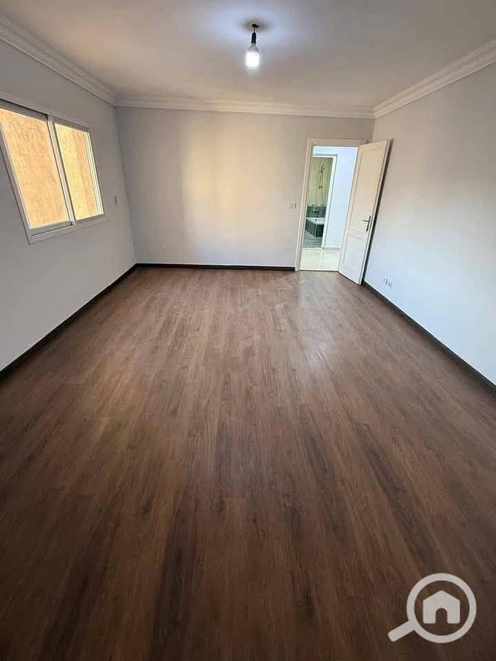 12 30875d91-8e97-4ade-a7a5-a7947f69f0c9. jpg