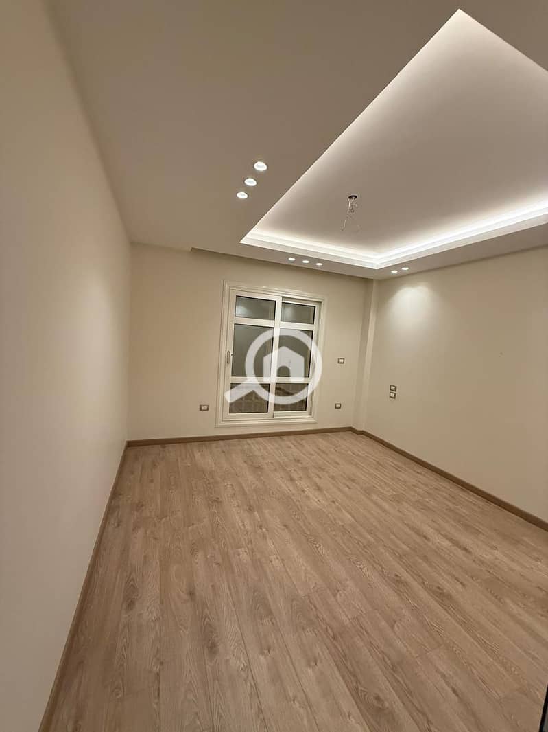 8 b201b70d-cef4-4141-be8d-22749b765a60. jpg