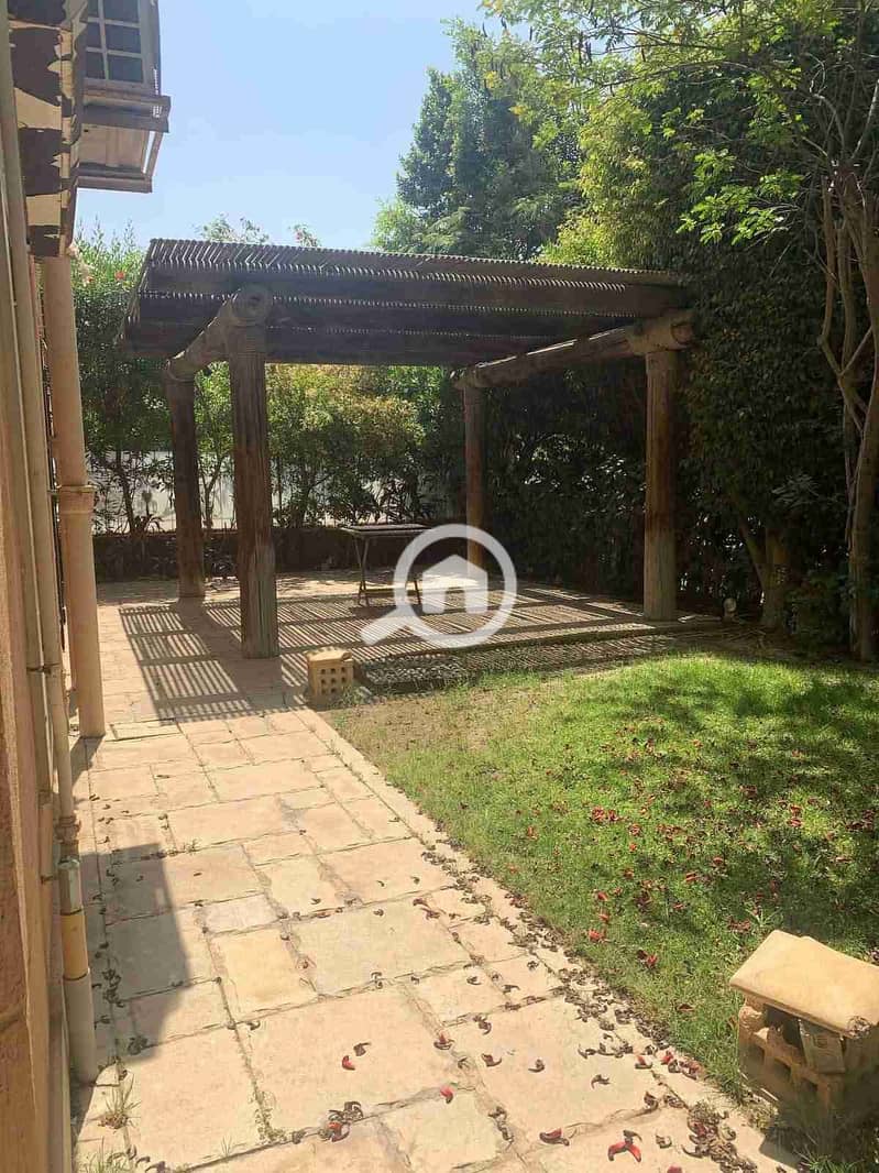 2 FB_IMG_1762625275774. jpg