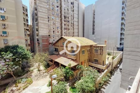 فلیٹ 4 غرف نوم للايجار في ستانلي، الإسكندرية - 1. jpg