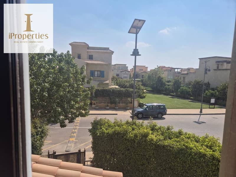 4 1e3576fa-37b0-444e-b03a-13bc1c2bdf12. png