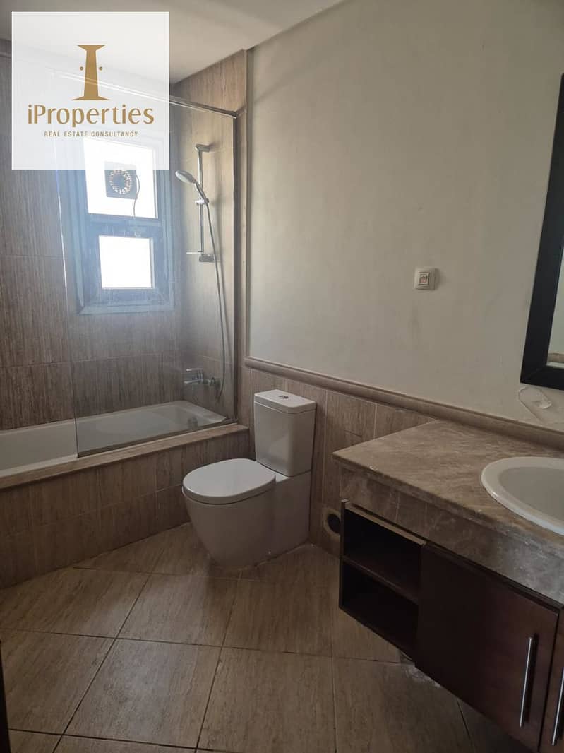 11 f33b3080-4a35-4d64-970b-fe3c3664a59b. png