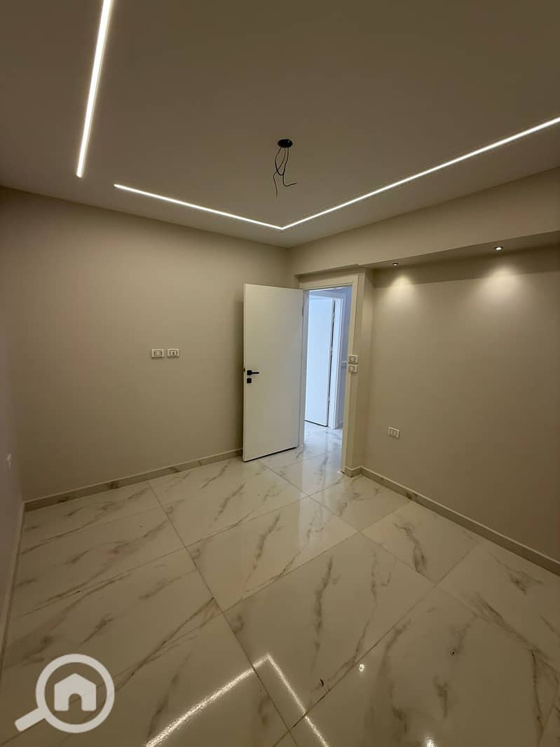 2 27337547-5930-4699-8f98-f5fd87a48ed7. jpg