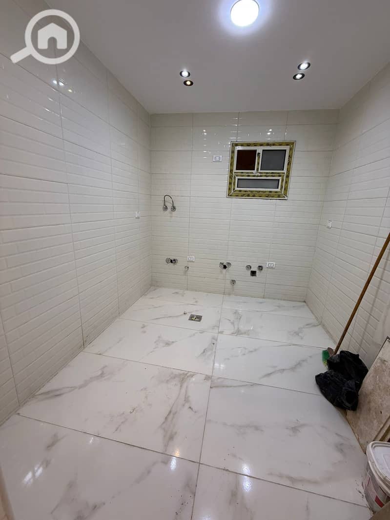 4 a90209ad-61d0-4155-9a31-6b8f40a00451. jpg