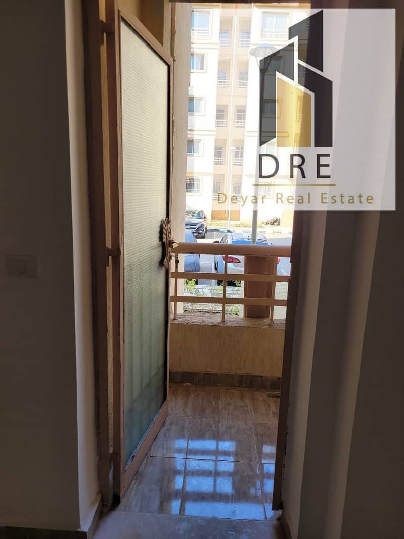 2 398c0aa9-341b-4152-a0fd-8e13b97f7e15. jpg