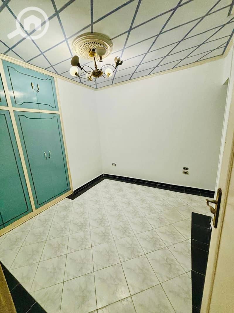 4 4f198d62-1fea-4772-91b4-a5169884e437. jpeg