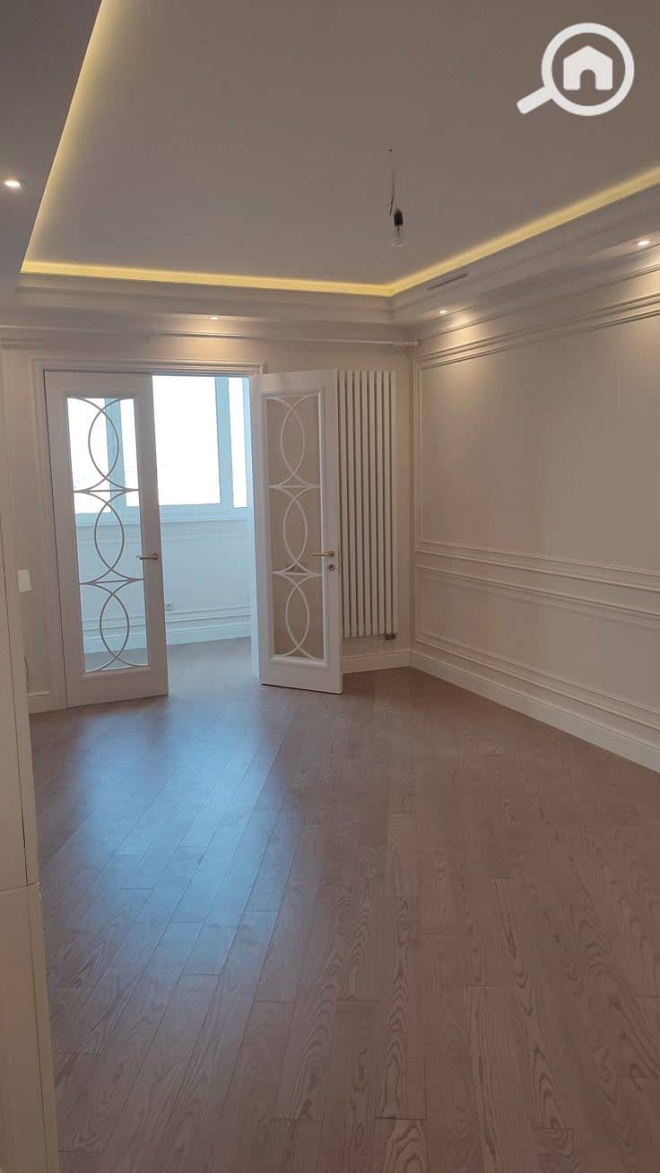 10 download (12). jpg