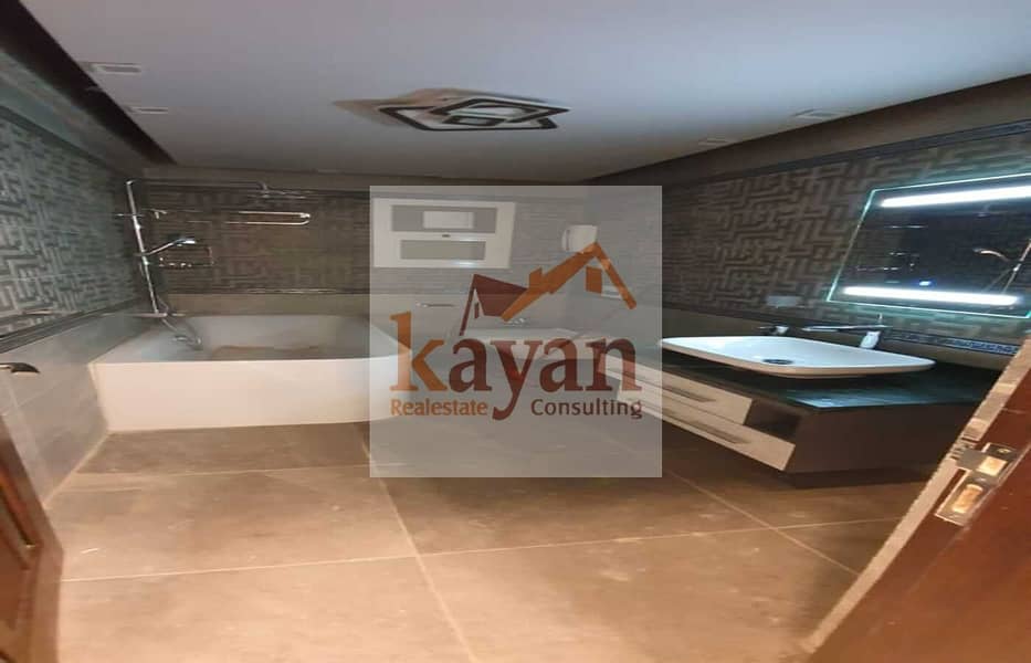 11 7964d062-00dd-4abd-85be-bd7eae2dbd95. jpg