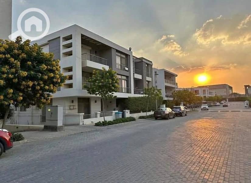 4 WhatsApp Image 2025-11-05 at 12.35. 37 PM (1). jpeg