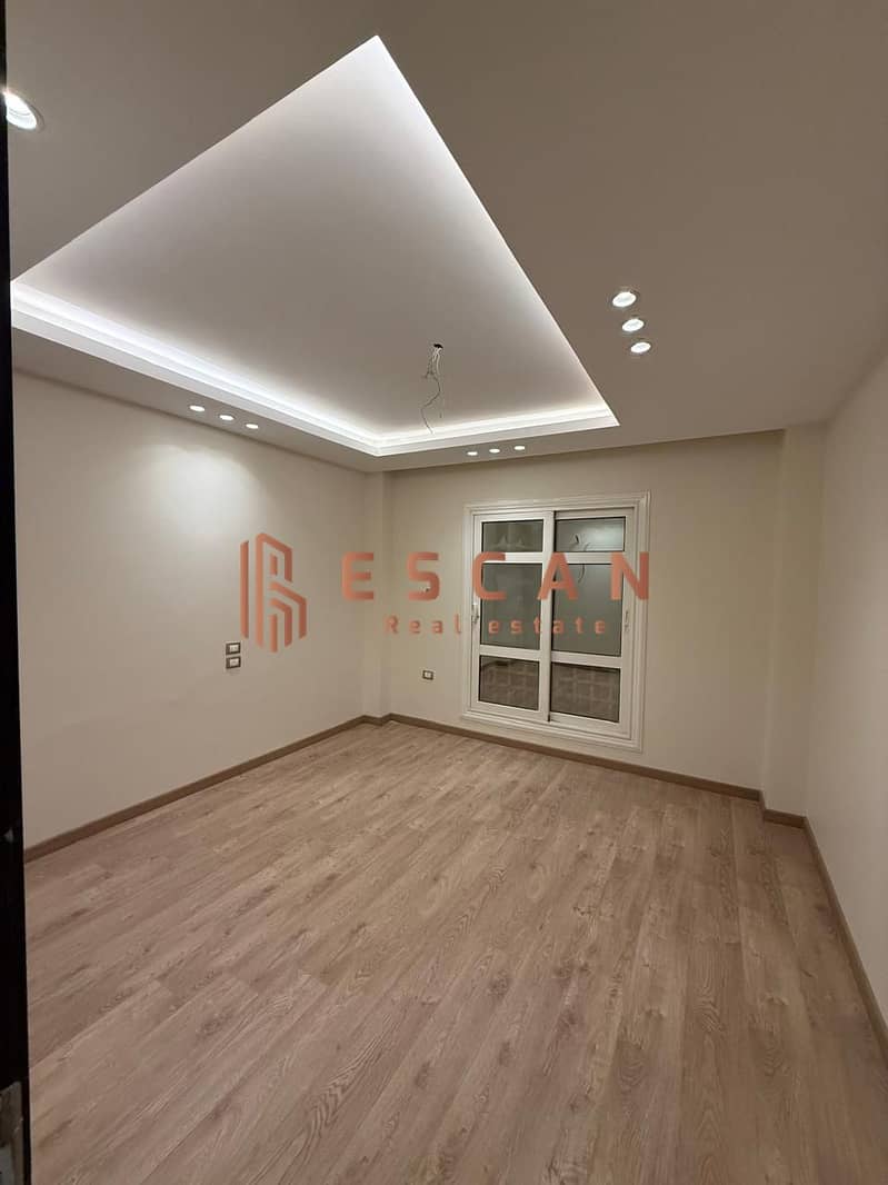 8 U602216 (11). jpeg