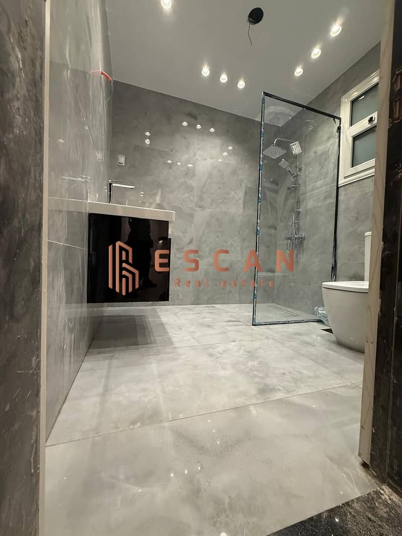 17 U602216 (2). jpeg