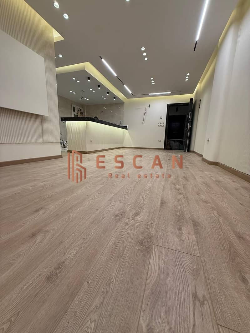 18 U602216 (1). jpeg