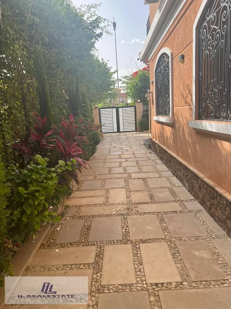 16 7258a888-7018-4891-9c4f-153e4abe501f. jpg