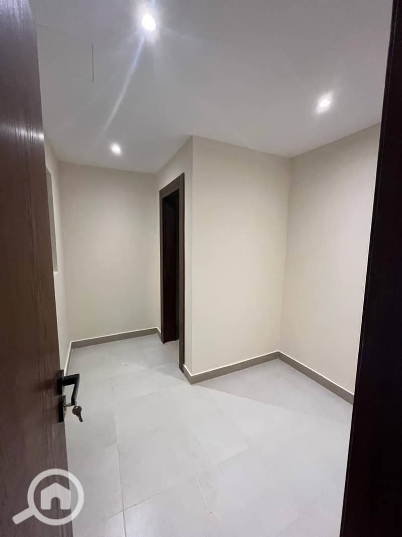 7 WhatsApp Image 2025-11-10 at 12.41. 39 PM (1). jpeg