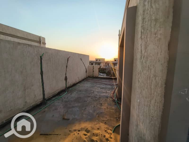 4 12ee952d-3771-482a-a54b-1d9f72c6f74d. jpeg