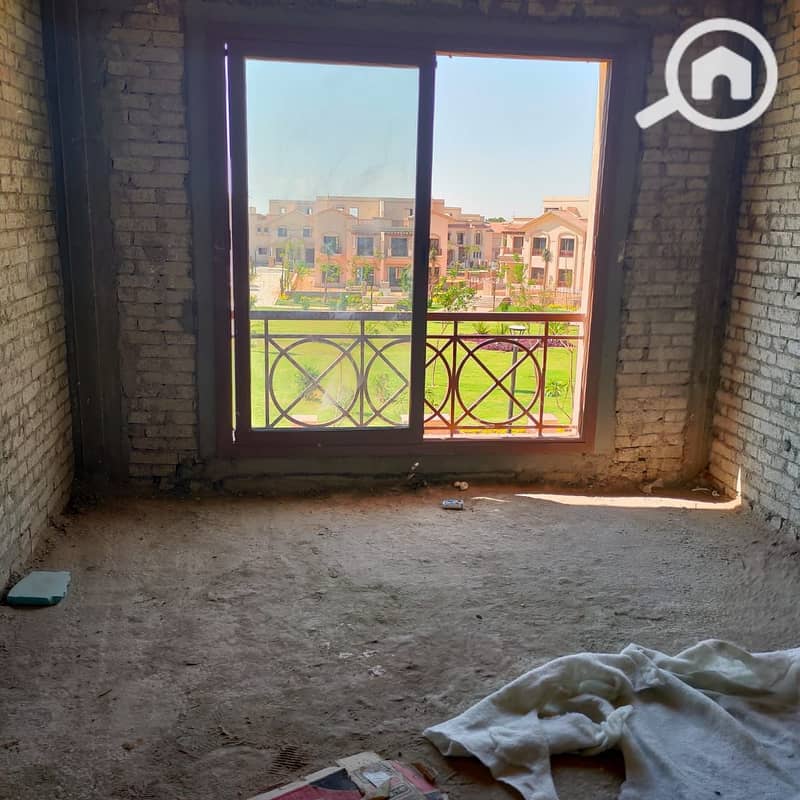 8 7082e78d-1a4c-4c86-a4ad-e5202983f525. jpg