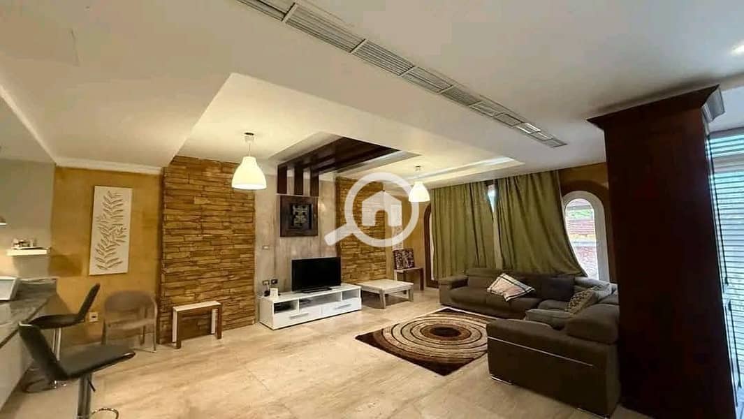 8 542659228_801755369031902_3944358968687341429_n. jpg