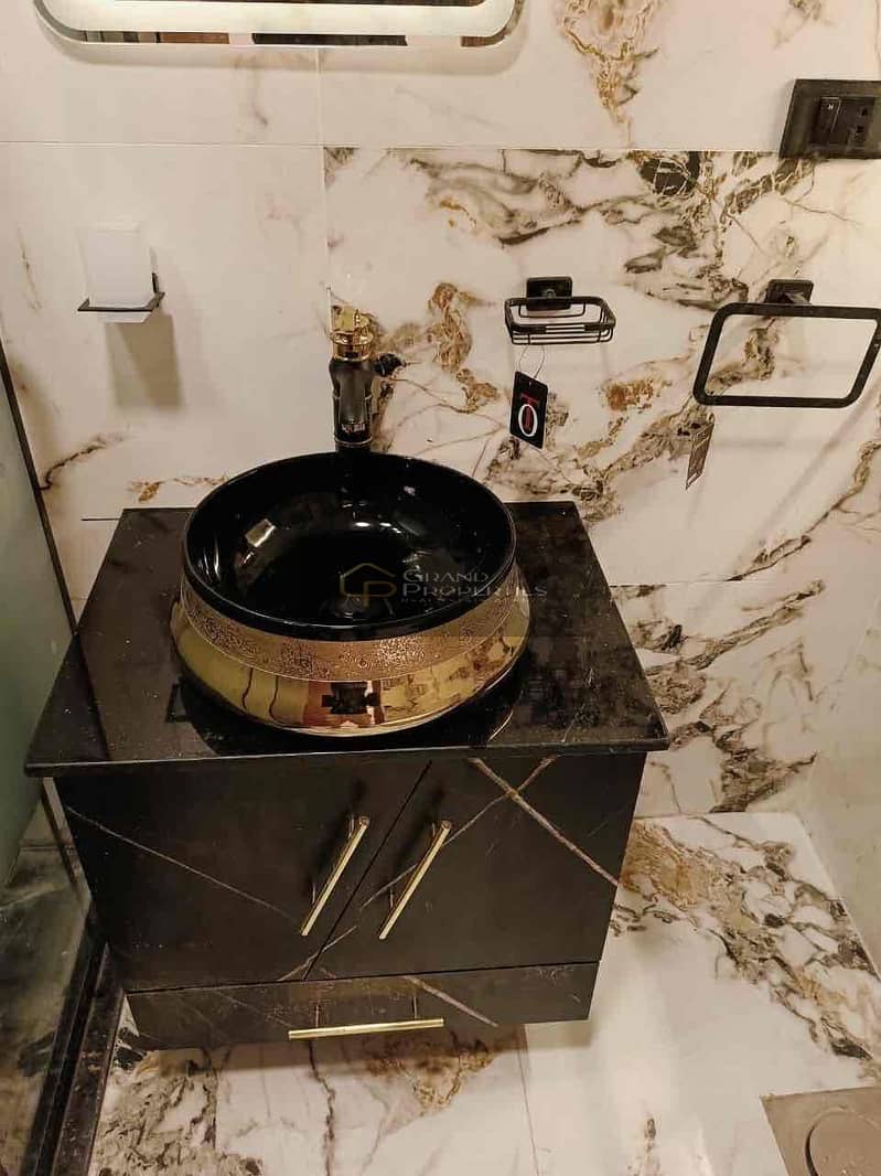 2 474ac299-f944-4b37-a6ac-d9d5c6056b8b. jpg