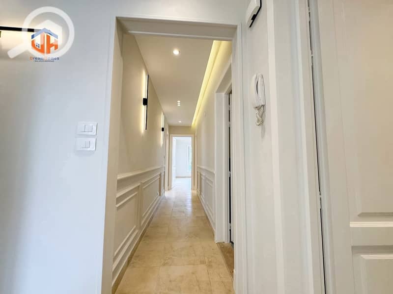 10 b3fe1ecf-9baa-4b4d-a05d-35853002b83d. jpeg