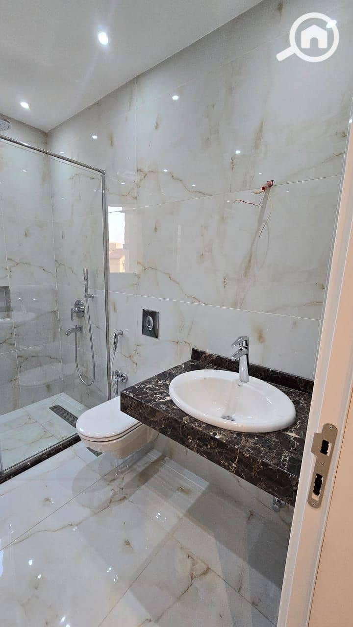 10 592bbd51-8cb6-4edf-ad2e-0d0f29a716f0. jpeg