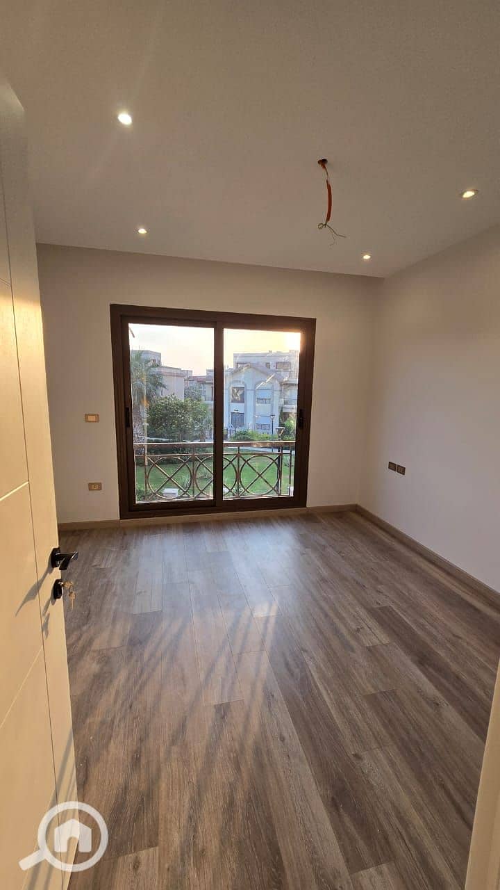 29 e939e326-aa7d-4e3b-a809-e58972757068. jpeg