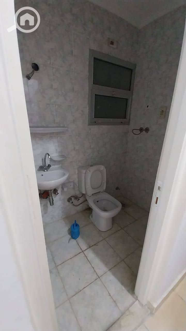 8 WhatsApp Image 2025-11-10 at 13.08. 48_250cf3fd. jpg