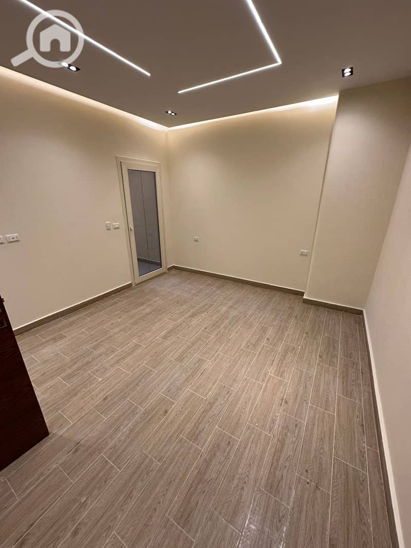 2 WhatsApp Image 2025-11-10 at 1.14. 50 PM. jpeg