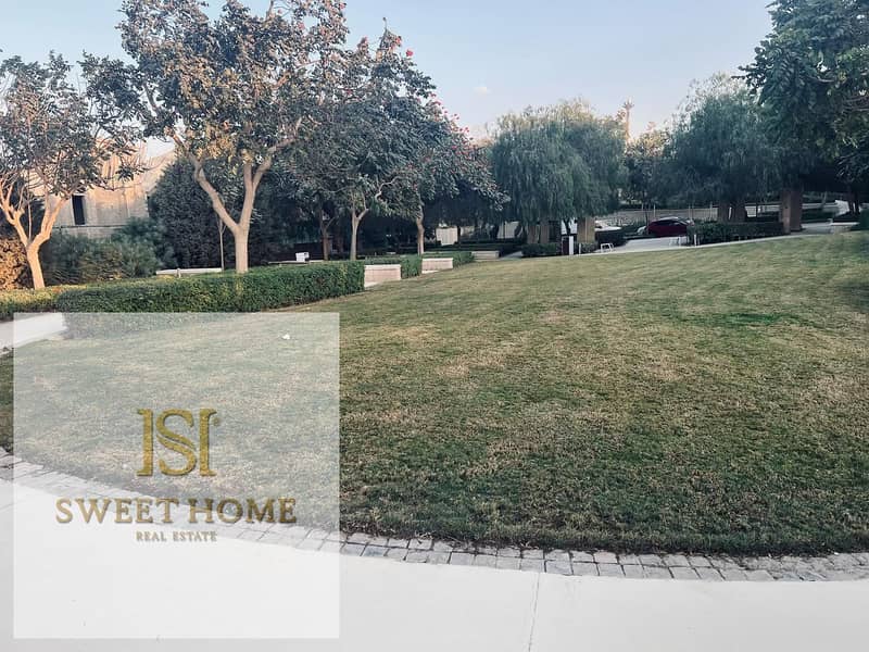 6 098755a6-65ab-4d0d-b44a-b0233e032338. jpg