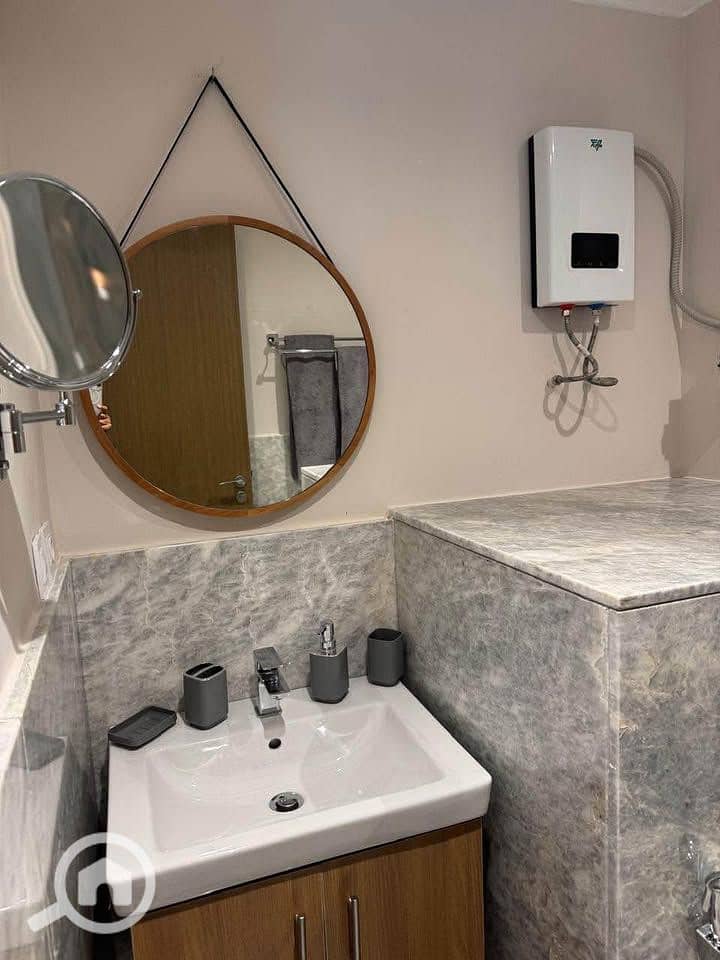 14 da03b44a-228f-4323-aa44-76eb3835b355. jpg