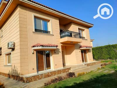 5 Bedroom Villa for Sale in Madinaty, Cairo - 209439387_1001362290656020_5889334544783882417_n. jpg