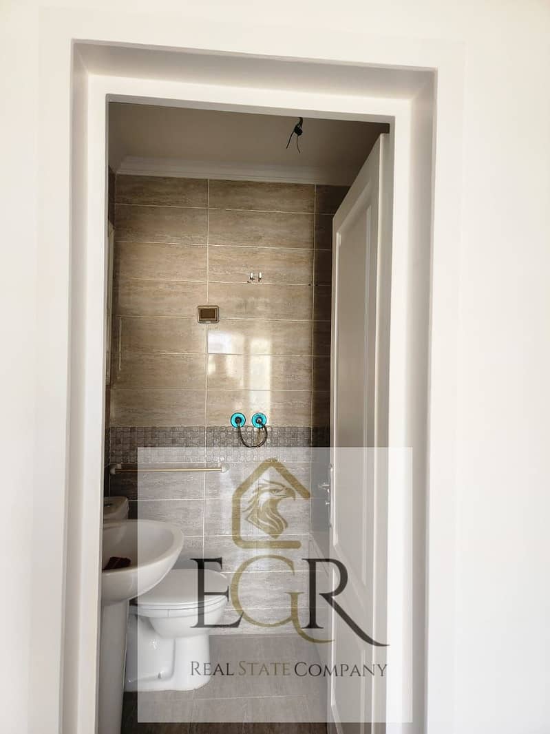 7 a488c828-775f-4b3b-b288-939f50226f5c. jpeg