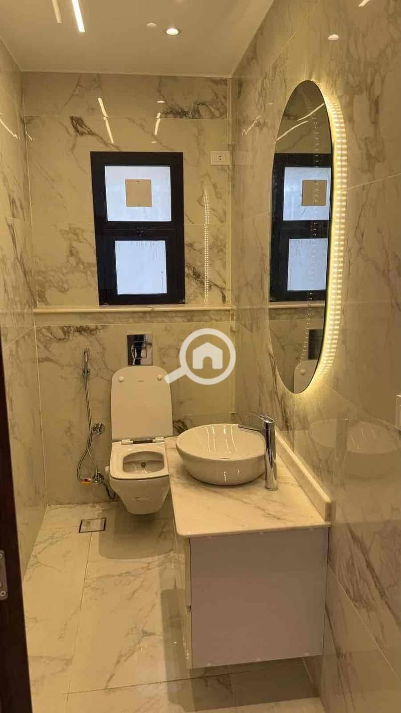 6 cce6bd0a-bf13-47d6-b292-bc8ca78aa4c8. jpg