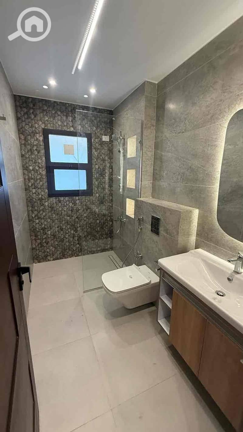 8 d2ddfaf2-04a0-4ad3-ae06-6cf6254134dc. jpg