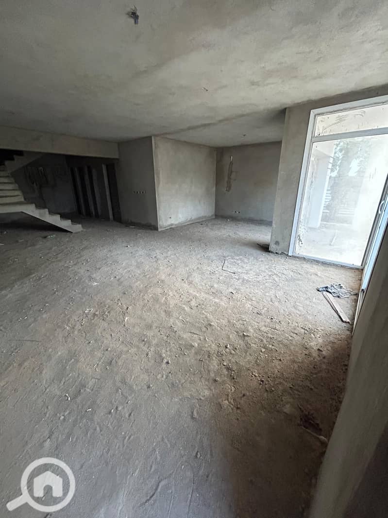 7 b2d1dc16-7e94-4851-a63e-4dd827c3820d. jpeg