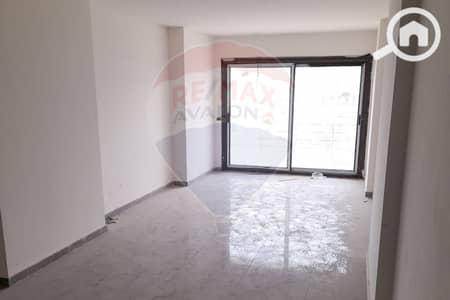 شقة 3 غرف نوم للبيع في سموحة، الإسكندرية - 1. jpg