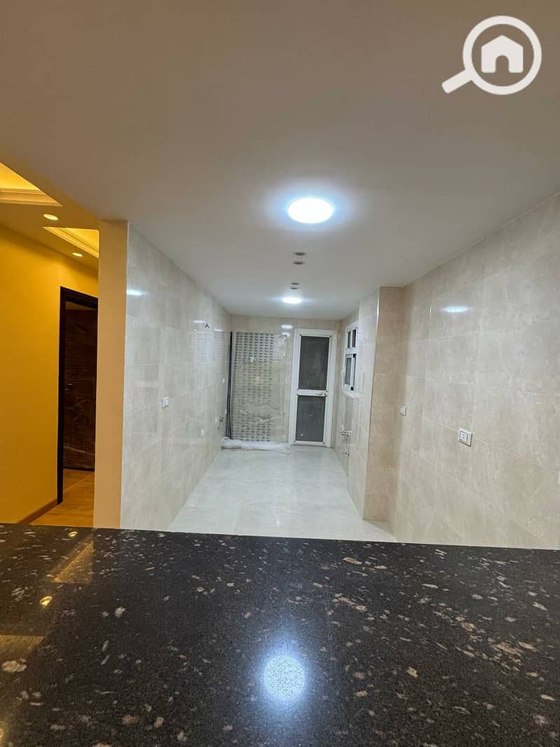 10 a5047f98-3ef7-442f-94be-419c36a7f670. jpg