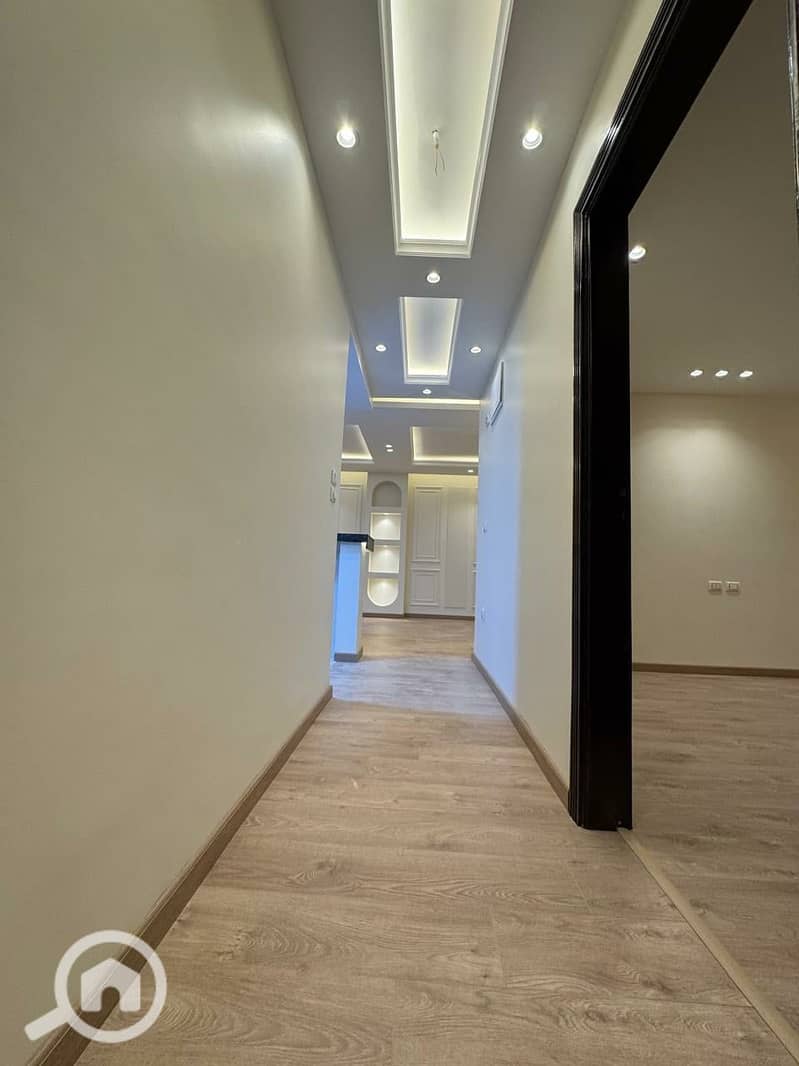 18 e0da6594-b8d6-4475-904e-76c20364bf94. jpg