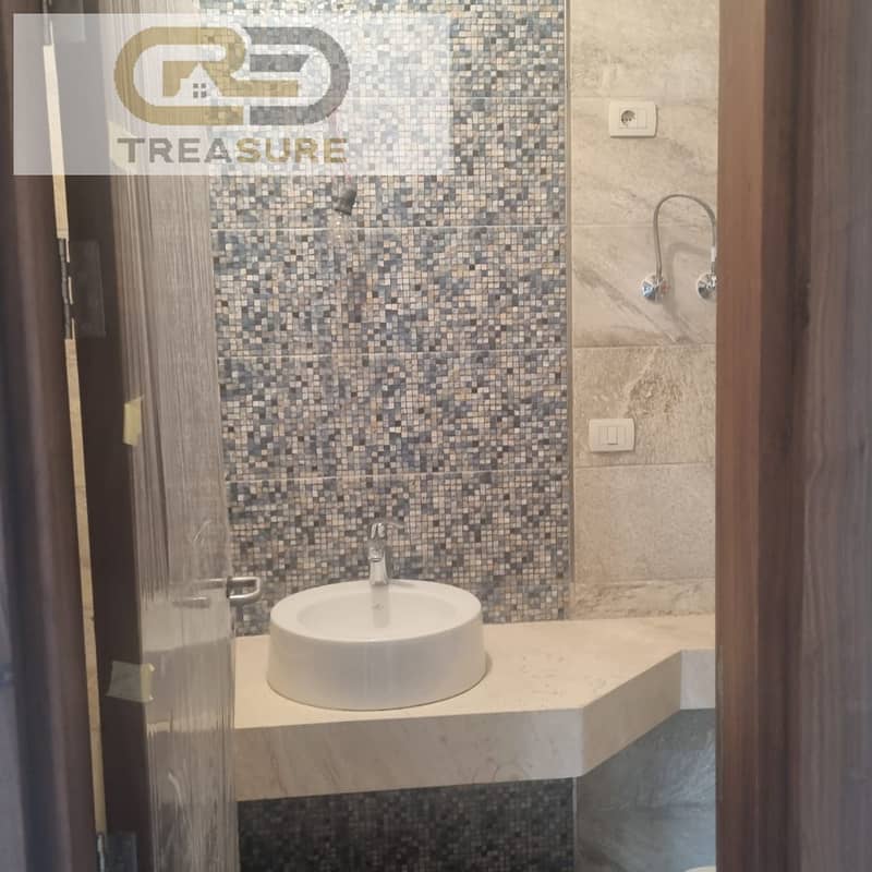 11 WhatsApp Image 2025-11-10 at 11.52. 47 AM. jpeg