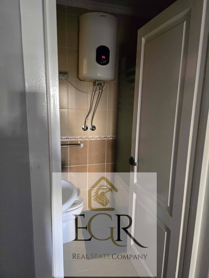 8 45a0a9e6-db41-43ee-95f0-89b3f2092a3f. jpg