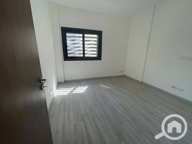 8 63a649c8-3633-4585-8fc0-caf379eae9d2. jpeg